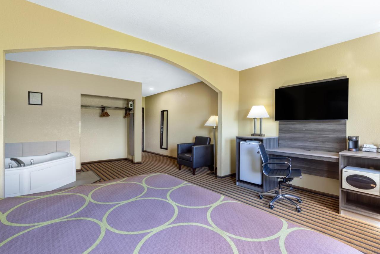 Hotel Super 8 By Wyndham Nixa/Springfield Area Exterior foto